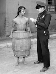 Loinclothed hobby; Obr�zek dne - the picture od the day - �awa rel - barrel loincloth of  Sal Mineo
