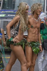 Loinclothed hobby; Obr�zek dne - the picture od the day - �awa rel - Pride parade 2008, source www.flickr.com - Ali Marin 