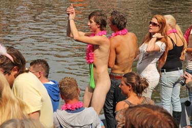 Loinclothed hobby; Obr�zek dne - the picture od the day - �awa rel - Chlapeck� indi�nsk� odd�l. L�to, 2006