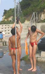 Loinclothed hobby; Obr�zek dne - the picture od the day - �awa rel - Dadan, les percussions japonaises de Tamasabur� Band� 