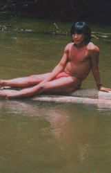 Loinclothed hobby; Obr�zek dne - the picture od the day - �awa rel -  Waiapi, indi�ni ze severn�ch oblast� Amazonie  