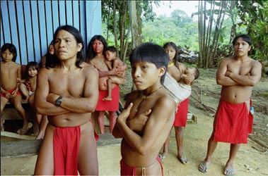 Loinclothed hobby; Obr�zek dne - the picture od the day - �awa rel -  Brazilian indigenous of the Waiapi