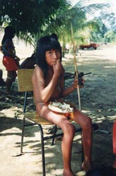 Loinclothed hobby; Obr�zek dne - the picture od the day - �awa rel -  Brazilian indigenous of the Waiapi