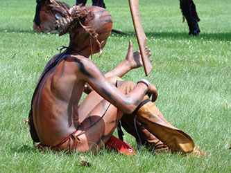 Loinclothed hobby; Obr�zek dne - the picture od the day - �awa rel -  Native indian reenacting