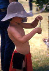 Loinclothed hobby; Obr�zek dne - the picture od the day - �awa rel -  The Blackfoot and the fur trade
