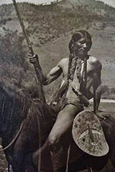 Loinclothed hobby; Obr�zek dne - the picture od the day - �awa rel -  Arapaho man 