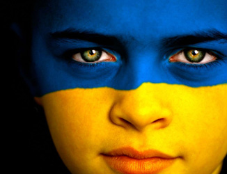 Loinclothed hobby; Obr�zek dne - the picture od the day - �awa rel -  Ukraina, good country under attack of eastern nazis, summer 2014.