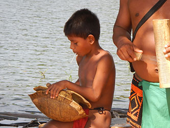 Loinclothed hobby; Obr�zek dne - the picture od the day - �awa rel - Annie  in  Panama - Bederky indi�nsk�ho kmeme Embera 