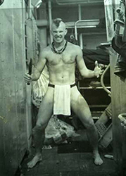 Loinclothed hobby; Obr�zek dne - the picture od the day - �awa rel -  Cpl. Jack Laivins and non-military Mohawk haircut, 1972  