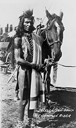 Loinclothed hobby; Obr�zek dne - the picture od the day - �awa rel - Jackson Sun-Down, champion rider, 1923