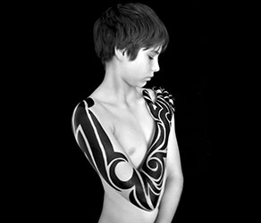 Loinclothed hobby; Obr�zek dne - the picture od the day - �awa rel - Innocence by Helsing, t�lo jako pl�tno obrazu