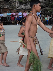 Loinclothed hobby; Obr�zek dne - the picture od the day - �awa rel - Barlig festival, 2010
