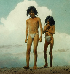Loinclothed hobby; Obr�zek dne - the picture od the day - �awa rel -  Navajo Boys at Chinle, Arizona