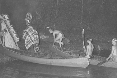 Loinclothed hobby; Obr�zek dne - the picture od the day - �awa rel - Skyuka Lodge 270, adult tap out ceremony - vintage photo