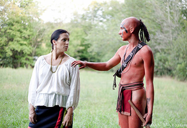 Loinclothed hobby; Obr�zek dne - the picture od the day - �awa rel - Jordan Maunder foto, Linda & Blake - Cherokee and colonial