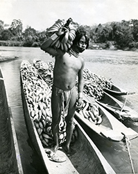 Loinclothed hobby; Obr�zek dne - the picture od the day - �awa rel - Choco Indian boy