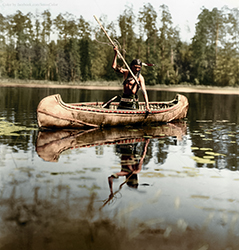 Loinclothed hobby; Obr�zek dne - the picture od the day - �awa rel - An Ojibwe Native American spearfishing, Minnesota