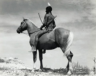 Loinclothed hobby; Obr�zek dne - the picture od the day - �awa rel - Vintage Indian Scout on Lookout 