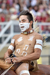 Loinclothed hobby; Obr�zek dne - the picture od the day - �awa rel - Photo by Roy Merry, Indian-Relay Races 2014<