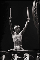Loinclothed hobby; Obr�zek dne - the picture od the day - �awa rel - Kodo drummer