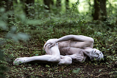 Loinclothed hobby; Obr�zek dne - the picture od the day - �awa rel - Butoh Dancer Kimihiro Kurose