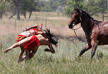 Loinclothed hobby; Obr�zek dne - the picture od the day - �awa rel - Little Bighorn re-enactment, 2016