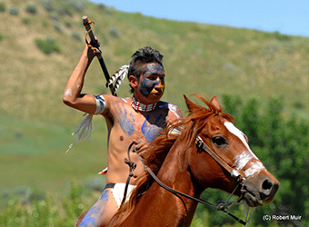 Loinclothed hobby; Obr�zek dne - the picture od the day - �awa rel - Photo by Robert Muir, Battle Lines, 2014