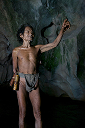 Loinclothed hobby; Obr�zek dne - the picture od the day - �awa rel -  Alegra Ally, Tau't Batu tribe