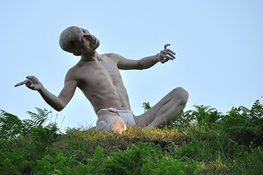 Loinclothed hobby; Obr�zek dne - the picture od the day - �awa rel - Balade But� - 2012,  Cairn de Gavrinis, Larmor Baden, Gyohei Zaitsu