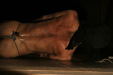Loinclothed hobby; Obr�zek dne - the picture od the day - �awa rel -  Taketeru Kudo, Butoh