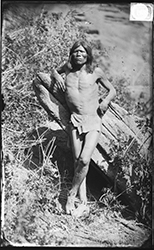 Loinclothed hobby; Obr�zek dne - the picture od the day - �awa rel -  Photo by 	John Hillers, Paiute farmer in native dress, Southern Utah