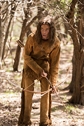 Loinclothed hobby; Obr�zek dne - the picture od the day - �awa rel -  Young Eli Hunts - The Son Season 1 Episode 6