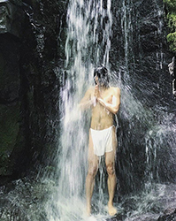 Loinclothed hobby; Obr�zek dne - the picture od the day - �awa rel -  Wet white fundoshi 2/2