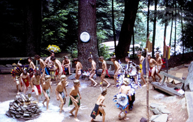Loinclothed hobby; Obr�zek dne - the picture od the day - �awa rel - Camp Sequoyah, Indian Lore