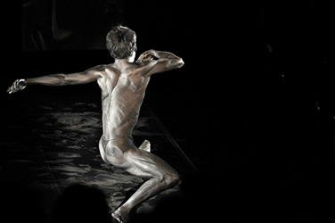 Loinclothed hobby; Obr�zek dne - the picture od the day - �awa rel - Naked loincloth, dancing