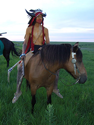 Loinclothed hobby; Obr�zek dne - the picture od the day - �awa rel - Native indian reenacting, USA