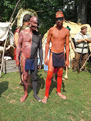 Loinclothed hobby; Obr�zek dne - the picture od the day - �awa rel - Native indian reenacting, USA