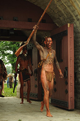 Loinclothed hobby; Obr�zek dne - the picture od the day - �awa rel - Native indian reenacting, USA