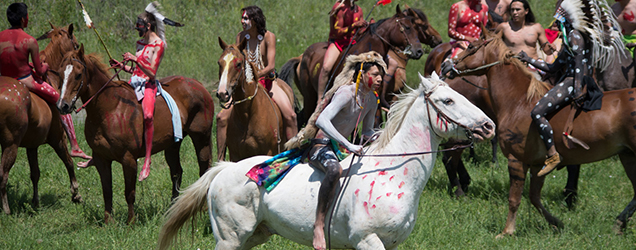 Loinclothed hobby; Obr�zek dne - the picture od the day - �awa rel -  The Battle of the Little Bighorn reenactors 