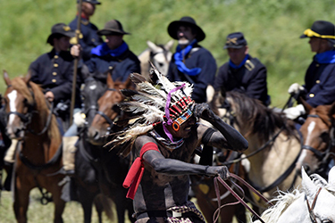 Loinclothed hobby; Obr�zek dne - the picture od the day - �awa rel - Little Bighorn reenactment 2016, Photo by Neale Maynard 