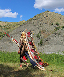Loinclothed hobby; Obr�zek dne - the picture od the day - �awa rel - Native american reenacting -  USA