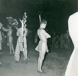 Loinclothed hobby; Obr�zek dne - the picture od the day - �awa rel - Vintage loinclothed scouts