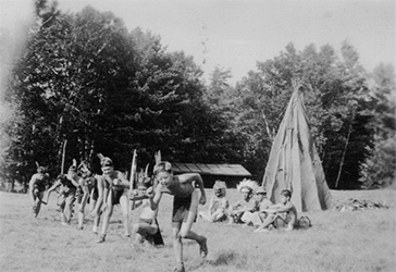 Loinclothed hobby; Obr�zek dne - the picture od the day - �awa rel - Simple naked loincloth - Aboriginal Dancers, Australia,  photo   probably by Hannah L Glenton