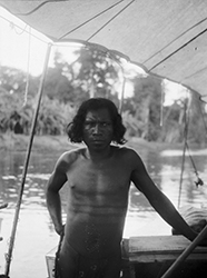 Loinclothed hobby; Obr�zek dne - the picture od the day - �awa rel - Photo by Erland Nordenski�ld, loinclothed Choc�, Colombia