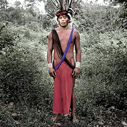 Loinclothed hobby; Obr�zek dne - the picture od the day - �awa rel - Guiana�s native American(s), Photo by Miquel Dewever-Plana 