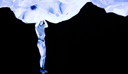 Loinclothed hobby; Obr�zek dne - the picture od the day - �awa rel - Photo by Lisoid Kotov, Butoh performance of the InZhest theater, Minsk.