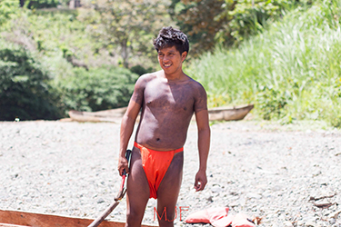 Loinclothed hobby; Obr�zek dne - the picture od the day - �awa rel - Journey to the Embera, Photo by: Matthew J. Foglino, a teacher, historian and photographer living in the Bronx, NY