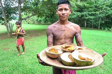 Loinclothed hobby; Obr�zek dne - the picture od the day - �awa rel - Embera 