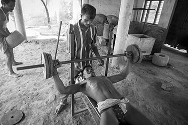 Loinclothed hobby; Obr�zek dne - the picture od the day - �awa rel - India, Luchardoes de kushti