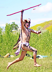 Loinclothed hobby; Obr�zek dne - the picture od the day - �awa rel -  Real Bird Reenactment in Garryowen